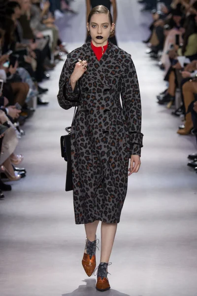 Look 52